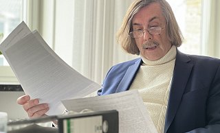 Güterslohs Bürgermeister Norbert Morkes äußert sich bislang nicht zu den gegen ihn erhobenen Vorwürfen. - Jeanette Salzmann Güterslohs Bürgermeister Norbert Morkes äußert sich bislang nicht zu den gegen ihn erhobenen Vorwürfen. - Jeanette Salzmann