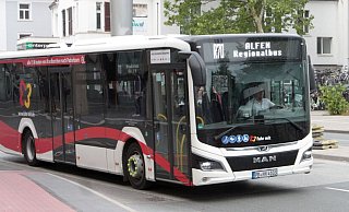 In Paderborn sind die Busse noch gut gefüllt, geht es aber auf die umliegenden Ortschaften im Kreis Paderborn, sieht es anders aus. - Uwe Müller In Paderborn sind die Busse noch gut gefüllt, geht es aber auf die umliegenden Ortschaften im Kreis Paderborn, sieht es anders aus. - Uwe Müller