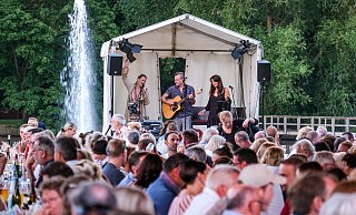 Auch beim diesjährigen Weinfest wird es wieder Live-Musik geben. - Karl-Hendrik Tittel Auch beim diesjährigen Weinfest wird es wieder Live-Musik geben. - Karl-Hendrik Tittel