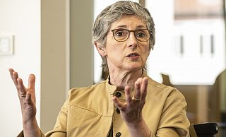 Die Bielefelder Bundestagsabgeordnete Britta Haßelmann, zugleich Fraktionsvorsitzende der Grünen, will sich derzeit nicht zur ICE-Trasse nicht äußern. - Jörg Dieckmann Die Bielefelder Bundestagsabgeordnete Britta Haßelmann, zugleich Fraktionsvorsitzende der Grünen, will sich derzeit nicht zur ICE-Trasse nicht äußern. - Jörg Dieckmann