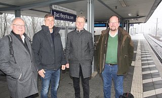 Zurück mit 20 Minuten Verspätung: Jens Köster (v.l.), Rocco Wilken, Hermann Dedert und Karsten Otte. - Ulf Hanke Zurück mit 20 Minuten Verspätung: Jens Köster (v.l.), Rocco Wilken, Hermann Dedert und Karsten Otte. - Ulf Hanke