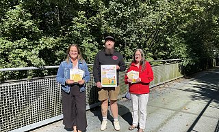 Bettina Lohrenz, Tim Teilkemeier und Anke Niemeyer von der offenen Kinder und Jugendarbeit freuen sich, dass das Fest jedes Jahr so gut angenommen wird. - Jule Prietzel Bettina Lohrenz, Tim Teilkemeier und Anke Niemeyer von der offenen Kinder und Jugendarbeit freuen sich, dass das Fest jedes Jahr so gut angenommen wird. - Jule Prietzel