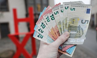 Wohin sich die finanzielle Lage der Stadt Höxter entwickelt? Die Kommunalaufsicht hat mahnende Worte parat. - Simone Flörke Wohin sich die finanzielle Lage der Stadt Höxter entwickelt? Die Kommunalaufsicht hat mahnende Worte parat. - Simone Flörke