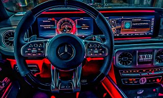 Das Cockpit eines AMG G-Klasse Mercedes. (Symbolbild) - Pixabay Das Cockpit eines AMG G-Klasse Mercedes. (Symbolbild) - Pixabay