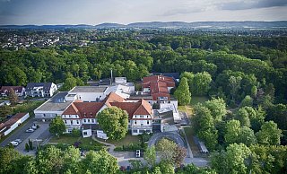 Die Lübbecker Ratsfraktionen haben sich dafür ausgesprochen, die Auguste-Viktoria-Klinik aus Bad Oeynhausen abzuziehen und die orthopädische Fachklinik mit im Johannes-Wesling-Klinikum in Minden unterzubringen. - THORSTEN ULONSKA Die Lübbecker Ratsfraktionen haben sich dafür ausgesprochen, die Auguste-Viktoria-Klinik aus Bad Oeynhausen abzuziehen und die orthopädische Fachklinik mit im Johannes-Wesling-Klinikum in Minden unterzubringen. - THORSTEN ULONSKA
