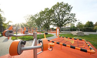 Herzstück der neuen Freianlagen rund ums Freizentrum in Baumheide ist die Calisthenics-Anlage. - Peter Unger Herzstück der neuen Freianlagen rund ums Freizentrum in Baumheide ist die Calisthenics-Anlage. - Peter Unger
