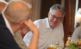 Achim Post stammt aus Rahden und wuchs in Espelkamp auf. Er ist Co-Vorsitzender der NRW-SPD und stellvertretender SPD-Bundesvorsitzender. Den Kreis Minden-Lübbecke vertritt der SPD-Politiker im Bundestag. - Joern Spreen-Ledebur Achim Post stammt aus Rahden und wuchs in Espelkamp auf. Er ist Co-Vorsitzender der NRW-SPD und stellvertretender SPD-Bundesvorsitzender. Den Kreis Minden-Lübbecke vertritt der SPD-Politiker im Bundestag. - Joern Spreen-Ledebur
