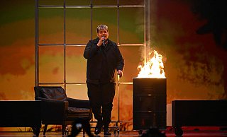 Isaak Guderian aus Espelkamp singt beim Finale des Eurovision Song Contests in Malmö sein Lied "Always on the run". - Jessica Gow/TT / TT News Agency / AFP Isaak Guderian aus Espelkamp singt beim Finale des Eurovision Song Contests in Malmö sein Lied "Always on the run". - Jessica Gow/TT / TT News Agency / AFP