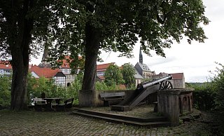Die 1525 vom Geschützmeister Manegold gegossene Fügeler-Kanone auf dem Burgrondel. - Dieter Scholz Die 1525 vom Geschützmeister Manegold gegossene Fügeler-Kanone auf dem Burgrondel. - Dieter Scholz