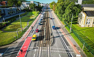 Die Stadtbahntrasse auf der Artur-Ladebeck-Straße ist nicht breit genug für die neuen Vamos-Stadtbahnwagen. Die Schienen müssen deshalb in den Sommerferien weiter auseinandergelegt werden. - Mike-Dennis Mueller / www.mdm.photo Die Stadtbahntrasse auf der Artur-Ladebeck-Straße ist nicht breit genug für die neuen Vamos-Stadtbahnwagen. Die Schienen müssen deshalb in den Sommerferien weiter auseinandergelegt werden. - Mike-Dennis Mueller / www.mdm.photo