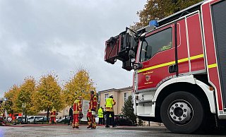 Die Lage vor Ort war für die Einsatzkräfte nach dem Unfall zunächst unklar. - Lea Oetjen Die Lage vor Ort war für die Einsatzkräfte nach dem Unfall zunächst unklar. - Lea Oetjen