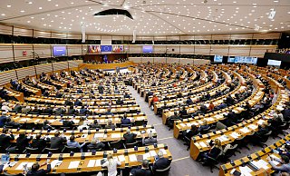 Blick in das Europaparlament in Brüssel während einer Plenarsitzung. - Laurent Dubrule/EPA/dpa Blick in das Europaparlament in Brüssel während einer Plenarsitzung. - Laurent Dubrule/EPA/dpa