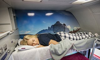 Das Foto vom 21. September 2016 zeigt eine Szene in einem Schlafwagen des Nightjets der Österreichischen Bundesbahnen (ÖBB), der zwischen Hamburg und München (Bayern) fährt. - (Symbolbild): picture alliance / Harald Eisenberger/ÖBB/dpa Das Foto vom 21. September 2016 zeigt eine Szene in einem Schlafwagen des Nightjets der Österreichischen Bundesbahnen (ÖBB), der zwischen Hamburg und München (Bayern) fährt. - (Symbolbild): picture alliance / Harald Eisenberger/ÖBB/dpa