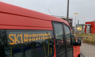 Mit den roten BVO-Bussen gibt es seit Schuljahresbeginn Probleme rund um Büren, Salzkotten und Bad Wünnenberg. - Jens Reddeker Mit den roten BVO-Bussen gibt es seit Schuljahresbeginn Probleme rund um Büren, Salzkotten und Bad Wünnenberg. - Jens Reddeker