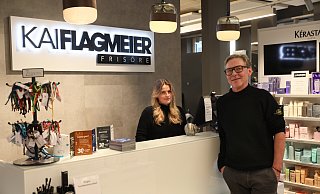 Johanna Flagmeier wird einmal den Friseursalon ihres Vaters Kai übernehmen. Doch noch ist es nicht soweit. - Frank-Michael Kiel-Steinkamp Johanna Flagmeier wird einmal den Friseursalon ihres Vaters Kai übernehmen. Doch noch ist es nicht soweit. - Frank-Michael Kiel-Steinkamp
