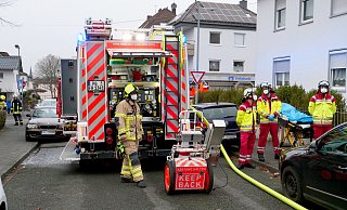 Ob stehend oder fahrend, das Löschfahrzeug nimmt aufgrund der parkenden Autos die verfügbare Fahrbahn auf der Ludwigstraße komplett ein. - (Archivbild) Ralph Meyer Ob stehend oder fahrend, das Löschfahrzeug nimmt aufgrund der parkenden Autos die verfügbare Fahrbahn auf der Ludwigstraße komplett ein. - (Archivbild) Ralph Meyer