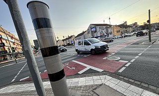 Ein neuer Bielefelder Blitzer ist aufgebaut und wird demnächst in Sieker scharf geschaltet. - Eike J. Horstmann Ein neuer Bielefelder Blitzer ist aufgebaut und wird demnächst in Sieker scharf geschaltet. - Eike J. Horstmann