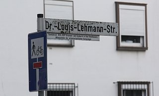 Der 22-Jährige ist am 2. Januar aus der Wohnung seiner Freundin in der Dr.-Louis-Lehmann-Straße in Richtung Portastraße gelaufen. - Ulf Hanke Der 22-Jährige ist am 2. Januar aus der Wohnung seiner Freundin in der Dr.-Louis-Lehmann-Straße in Richtung Portastraße gelaufen. - Ulf Hanke