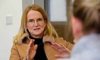 Sandra Müller-Steinhauer ist die neue Polizeipräsidentin in Bielefeld. Die Juristin und langjährige Staatsanwältin hat sich ehrgeizige Ziele für ihre Behörde und die Stadt Bielefeld gesetzt. - Andreas Zobe Sandra Müller-Steinhauer ist die neue Polizeipräsidentin in Bielefeld. Die Juristin und langjährige Staatsanwältin hat sich ehrgeizige Ziele für ihre Behörde und die Stadt Bielefeld gesetzt. - Andreas Zobe