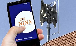 Mit der Warn-App Nina und den herkömmlichen Sirenen wird die am Donnerstag Bevölkerung gewarnt . - BKK Mit der Warn-App Nina und den herkömmlichen Sirenen wird die am Donnerstag Bevölkerung gewarnt . - BKK