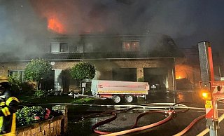 In Stemwede hat ein Wohnhaus gebrannt. - Feuerwehr Stemwede In Stemwede hat ein Wohnhaus gebrannt. - Feuerwehr Stemwede