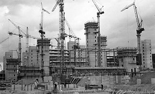 Das Hauptgebäude der Universität Bielefeld. Am 17. November 1969 wird sie eröffnet. - Otto Sudmann Das Hauptgebäude der Universität Bielefeld. Am 17. November 1969 wird sie eröffnet. - Otto Sudmann