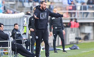 Arminia Bielefelds Trainer Mitch Kniat wird auch im kommenden Auswärtsspiel bei Borussia Dortmund II die Verantwortung tragen. - Oliver Krato Arminia Bielefelds Trainer Mitch Kniat wird auch im kommenden Auswärtsspiel bei Borussia Dortmund II die Verantwortung tragen. - Oliver Krato