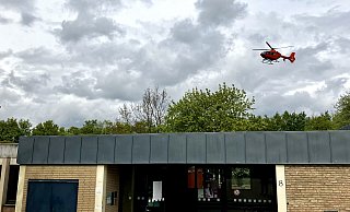 Reizgas-Alarm an der Realschule Jöllenbeck. - Jens Reichenbach Reizgas-Alarm an der Realschule Jöllenbeck. - Jens Reichenbach
