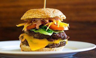 Die NW hat das Burger-Angebot in Enger und Spenge genauer unter die Lupe genommen. - Symbolbild: Pixabay Die NW hat das Burger-Angebot in Enger und Spenge genauer unter die Lupe genommen. - Symbolbild: Pixabay