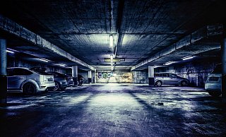 Eine Passantin griff entschlossen ein im Parkhaus. (Symbolbild). - Pixabay/Tama66 Eine Passantin griff entschlossen ein im Parkhaus. (Symbolbild). - Pixabay/Tama66