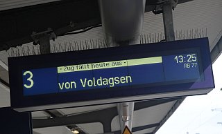 Am Bünder Bahnhof müssen sich Pendler der Linie RB 77 weiter auf Probleme einstellen. - Jan-Henrik Gerdener Am Bünder Bahnhof müssen sich Pendler der Linie RB 77 weiter auf Probleme einstellen. - Jan-Henrik Gerdener