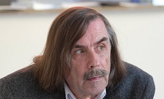Der Gütersloher Bürgermeister Norbert Morkes will sich am Mittwoch erklären. Der Gütersloher Bürgermeister Norbert Morkes will sich am Mittwoch erklären.