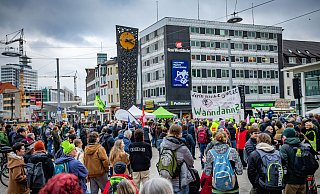 Gemeinsamer Streik von Fridays for Future und Mobiel-Beschäftigten. - Sarah Jonek Fotografie Gemeinsamer Streik von Fridays for Future und Mobiel-Beschäftigten. - Sarah Jonek Fotografie