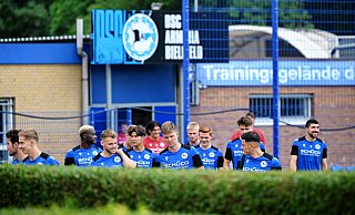 Die Fußballprofis des DSC Arminia beommen neue Trikots. - BARBARA FRANKE Die Fußballprofis des DSC Arminia beommen neue Trikots. - BARBARA FRANKE