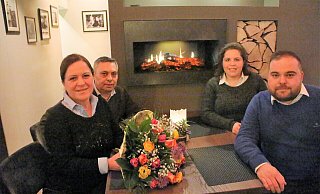 Das Betreiberehepaar Gaetano und Fina Cardamone mit den Kindern Lucia und Filippo. - Burkhard Battran Das Betreiberehepaar Gaetano und Fina Cardamone mit den Kindern Lucia und Filippo. - Burkhard Battran