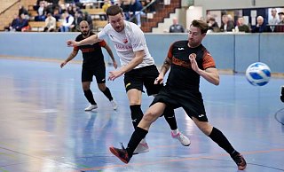 Theesens Timo Niermann traf im Spiel gegen Kickers Sennestadt für seinen VfL doppelt. - Peter Unger Theesens Timo Niermann traf im Spiel gegen Kickers Sennestadt für seinen VfL doppelt. - Peter Unger