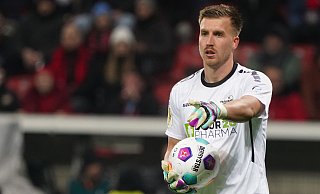 SCP-Keeper Pelle Boevink hatte auf dem Betzenberg keinen guten Tag erwischt, doch am Ende hatte auch er Grund zum Jubeln. - picture alliance SCP-Keeper Pelle Boevink hatte auf dem Betzenberg keinen guten Tag erwischt, doch am Ende hatte auch er Grund zum Jubeln. - picture alliance