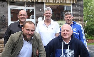 Stefan Mika (v. l.), Rico Golüke, Christian Haase, Christoph Wellbrink und Friedrich Potthast sind bereit für das prestigeträchtige Spiel. - Burkhard Battran Stefan Mika (v. l.), Rico Golüke, Christian Haase, Christoph Wellbrink und Friedrich Potthast sind bereit für das prestigeträchtige Spiel. - Burkhard Battran