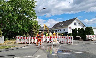 Die Feuerwehr ist mit einem großen Aufgebot im Einsatz. - Ilja Regier Die Feuerwehr ist mit einem großen Aufgebot im Einsatz. - Ilja Regier
