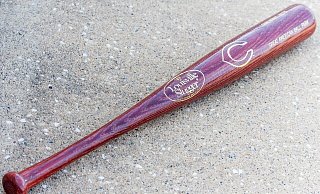 Mit einem Baseballschläger soll ein Mann in Warburg auf ein Paar losgegangen sein (Symbolbild). - Pixabay/GregReese Mit einem Baseballschläger soll ein Mann in Warburg auf ein Paar losgegangen sein (Symbolbild). - Pixabay/GregReese