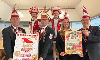 Lust auf den Ossendorfer Karneval macht das Vorstands-Team der Gesellschaft Rot-Weiss mit Martin Wiegand (vorne v.l.), Präsident Wilhelm Engemann, Maren Petry und Tanja Friedrich. Auf ihre Auftritte freuen sich (hinten v.l.) Anna Franziska Berendes und Nele Schütze von der Juniorengarde der Rot-Weissen Funken. - Karnevalsgesellschaft Rot-Weiss Lust auf den Ossendorfer Karneval macht das Vorstands-Team der Gesellschaft Rot-Weiss mit Martin Wiegand (vorne v.l.), Präsident Wilhelm Engemann, Maren Petry und Tanja Friedrich. Auf ihre Auftritte freuen sich (hinten v.l.) Anna Franziska Berendes und Nele Schütze von der Juniorengarde der Rot-Weissen Funken. - Karnevalsgesellschaft Rot-Weiss