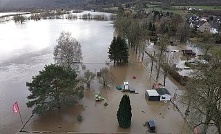 Die Minigolfanlage in Beverungen ist während des Hochwassers komplett überflutet worden. - Dennis Kaufmann Die Minigolfanlage in Beverungen ist während des Hochwassers komplett überflutet worden. - Dennis Kaufmann