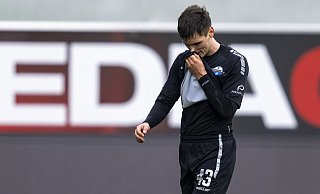 SCP-Akteur Martin Ens leistete sich im Heimspiel gegen Aachen beim Gegentor einen folgenschweren Ballverlust. Allerdings übersah der Schiedsrichter dabei ein Handspiel. - picture alliance/dpa SCP-Akteur Martin Ens leistete sich im Heimspiel gegen Aachen beim Gegentor einen folgenschweren Ballverlust. Allerdings übersah der Schiedsrichter dabei ein Handspiel. - picture alliance/dpa