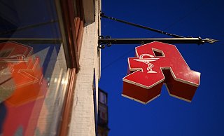 In OWL soll nach dem Willen verschiedener Beteiligter ein eigener Studiengang entstehen, um Apotheker in der Region auszubilden. - Robert Michael In OWL soll nach dem Willen verschiedener Beteiligter ein eigener Studiengang entstehen, um Apotheker in der Region auszubilden. - Robert Michael