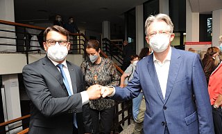 Oliver Vogt (CDU, l.) unterlag Achim Post (SPD) am Sonntag deutlich. - Joern Spreen-Ledebur Oliver Vogt (CDU, l.) unterlag Achim Post (SPD) am Sonntag deutlich. - Joern Spreen-Ledebur