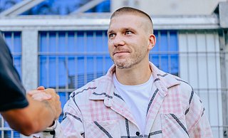 Robert Leipertz muss wohl auch das Heimspiel gegen Wehen Wiesbaden in Zivilkleidung verfolgen. Der SCP-Vizekapitän hat sich erneut verletzt. Wie lange er ausfällt, ist aber unklar. - Besim Mazhiqi Robert Leipertz muss wohl auch das Heimspiel gegen Wehen Wiesbaden in Zivilkleidung verfolgen. Der SCP-Vizekapitän hat sich erneut verletzt. Wie lange er ausfällt, ist aber unklar. - Besim Mazhiqi
