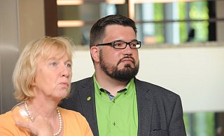 Cornelia Schmelzer und Benjamin Rauer von den Minden-Lübbecker Grünen werden von der Krankenhaus-BI scharf angegriffen. - Joern Spreen-Ledebur Cornelia Schmelzer und Benjamin Rauer von den Minden-Lübbecker Grünen werden von der Krankenhaus-BI scharf angegriffen. - Joern Spreen-Ledebur