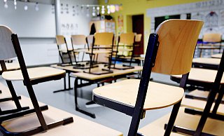 Donnerstag blieben die Klassenzimmer mal wieder leer: Unterrichtsausfall für alle Schüler, so lautete die Anweisung des Ministeriums aufgrund der Sturmwarnung. - dpa Donnerstag blieben die Klassenzimmer mal wieder leer: Unterrichtsausfall für alle Schüler, so lautete die Anweisung des Ministeriums aufgrund der Sturmwarnung. - dpa