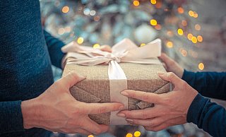 An Heiligabend waren vermehrt Menschen unterwegs - wohl auch um Geschenke zu besorgen und zu verschenken. - Symbolfoto: Pixabay An Heiligabend waren vermehrt Menschen unterwegs - wohl auch um Geschenke zu besorgen und zu verschenken. - Symbolfoto: Pixabay