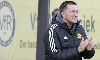 Wellensieks Trainer Ede Hertel ist mit der Leistung seines Fußball-Bezirksligisten weitgehend zufrieden. - Peter Unger Wellensieks Trainer Ede Hertel ist mit der Leistung seines Fußball-Bezirksligisten weitgehend zufrieden. - Peter Unger